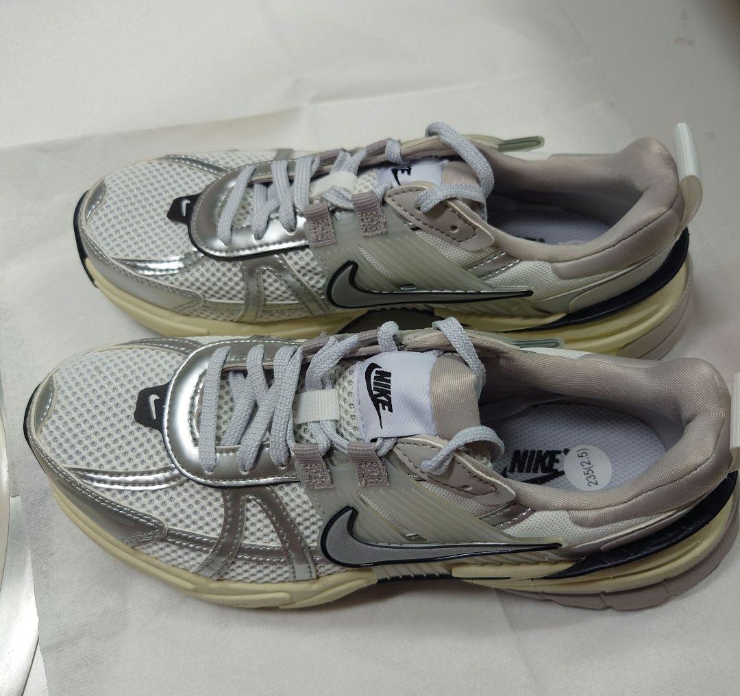 NIKE/ナイキ】 ウィメンズ V2K ラン