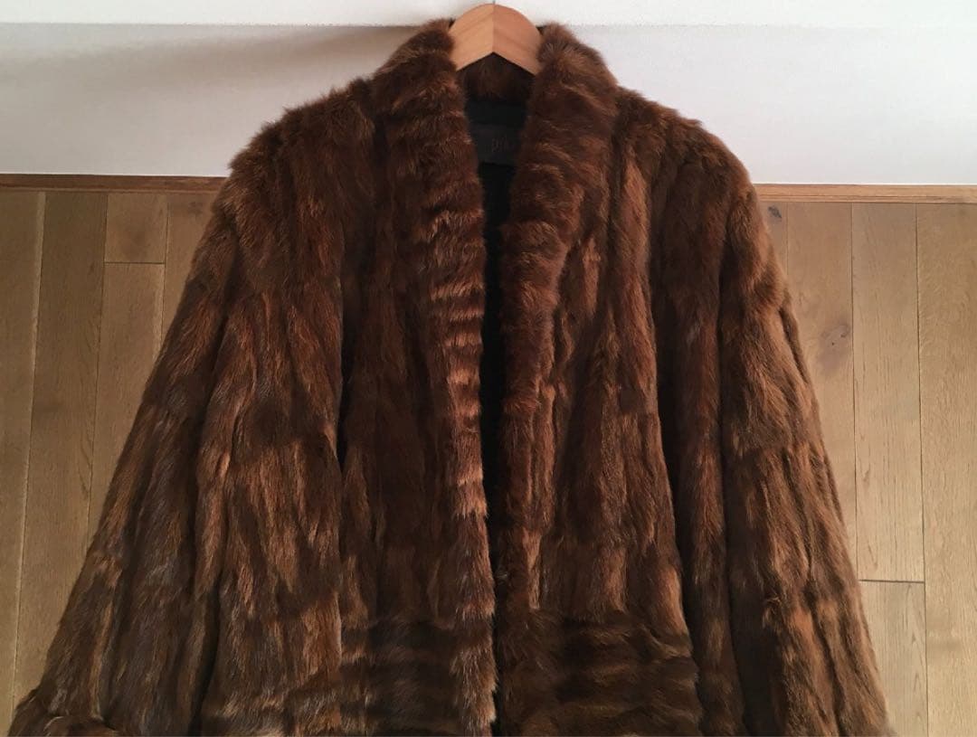 美品 　PIKENZ MILANO　イタリア製　毛皮　コート