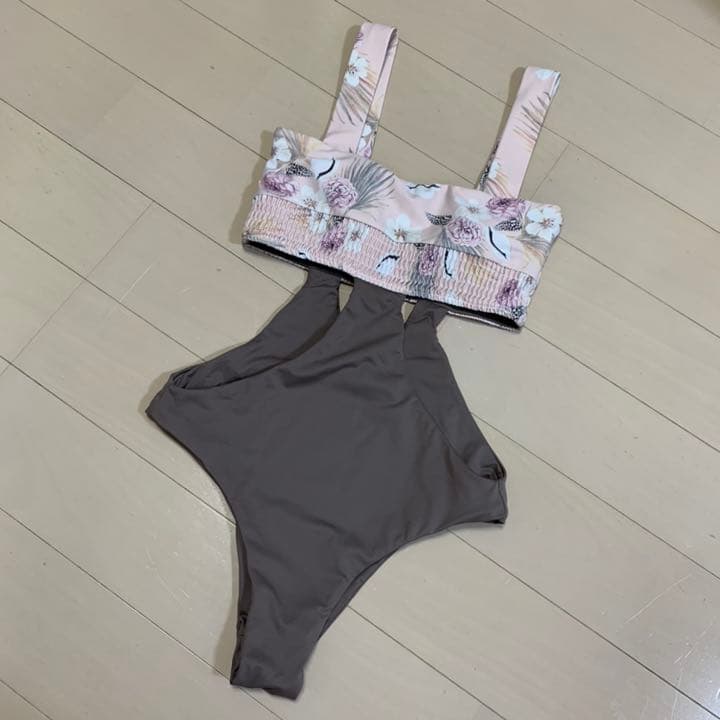 alexiastam ビキニワンピース