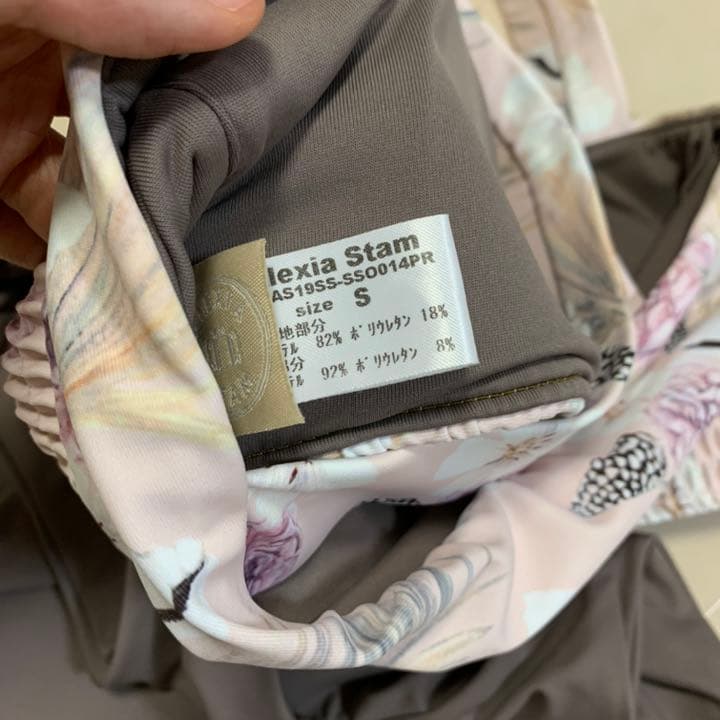 alexiastam ビキニワンピース