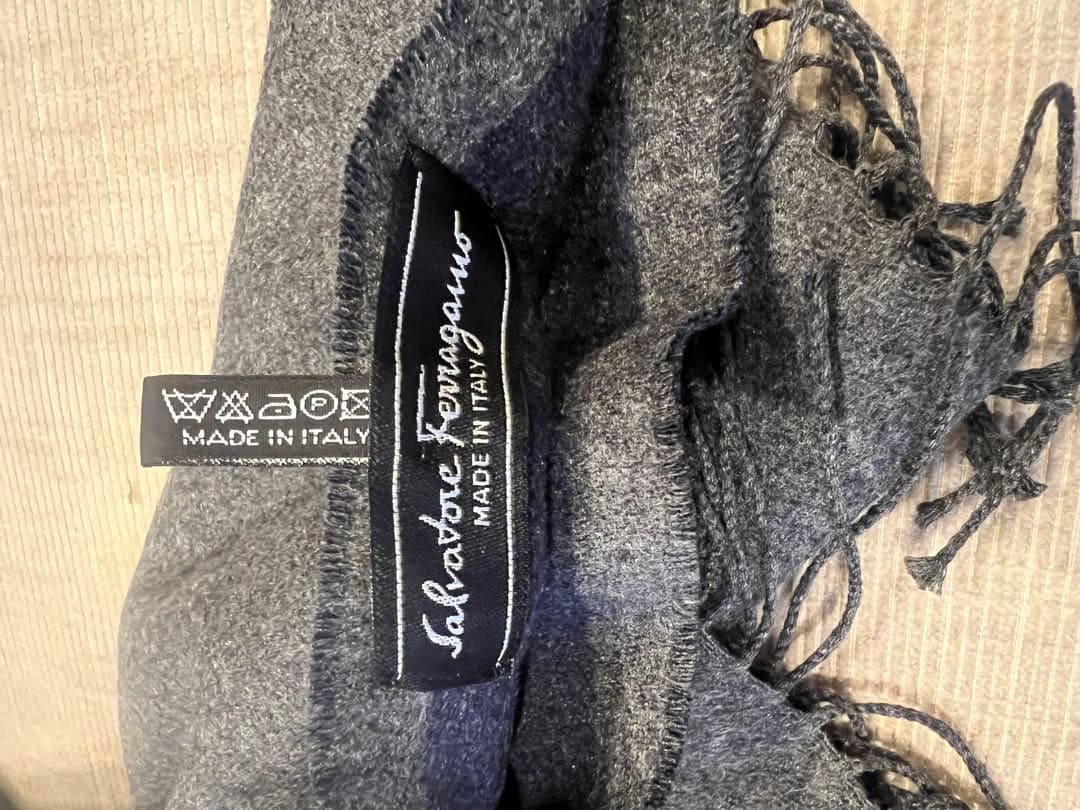 ✴︎美品✴︎ サルバトーレ フェラガモ マフラー　シルク