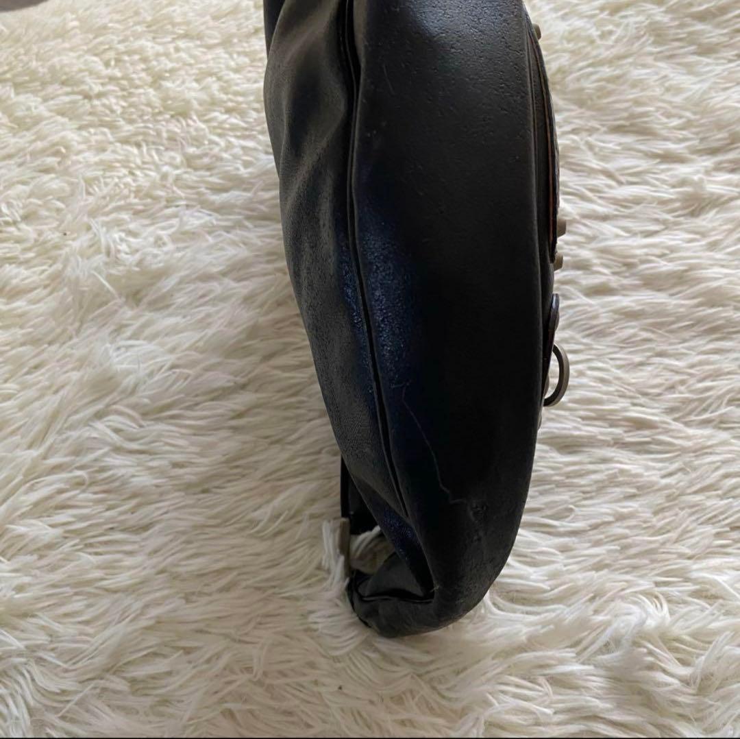 ヴェルサーチ ホーボー ショルダーバック メデューサ レザー スタッズ 黒