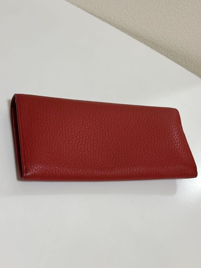 PRADA レッド 長財布