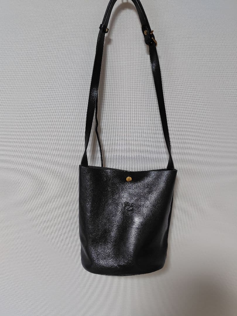 イルビゾンテ　ショルダーバッグ 　ミニバケツ型2WAY　クロスボディバッグ　黒