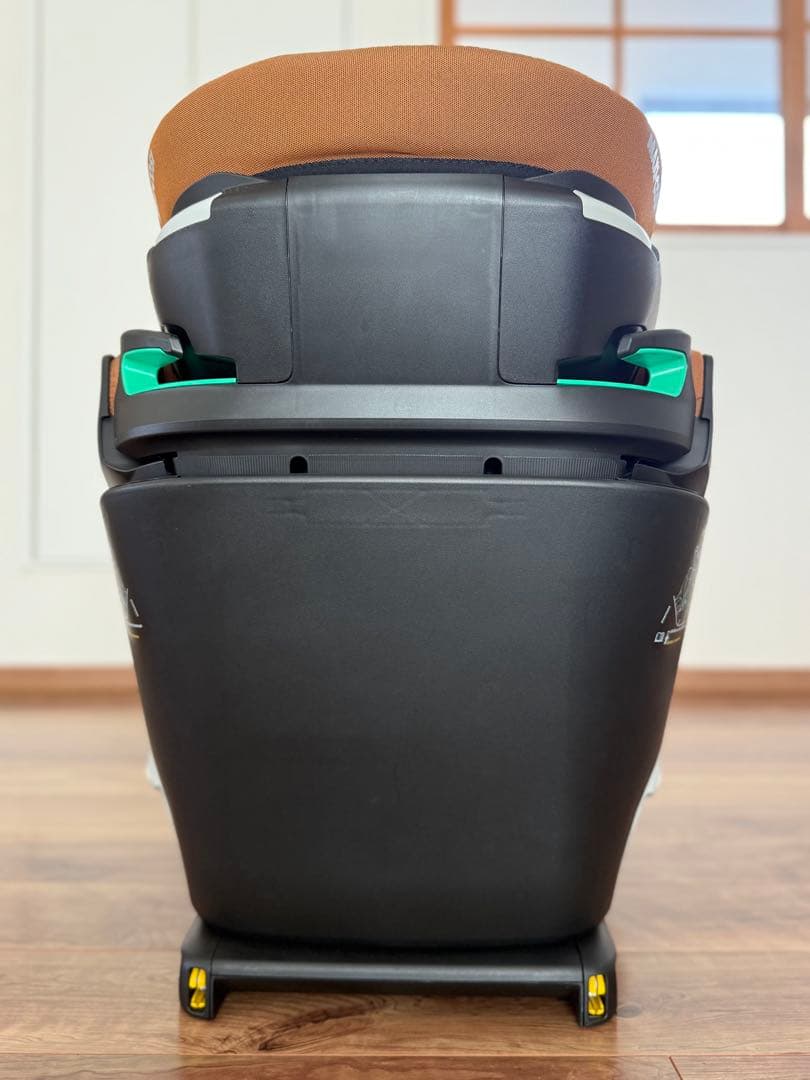 MAXI-COSI Kore Pro i-Sizeジュニアシート ブラウン