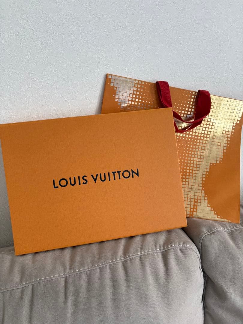 LOUIS VUITTON エシャルプシンプリーLV マフラー