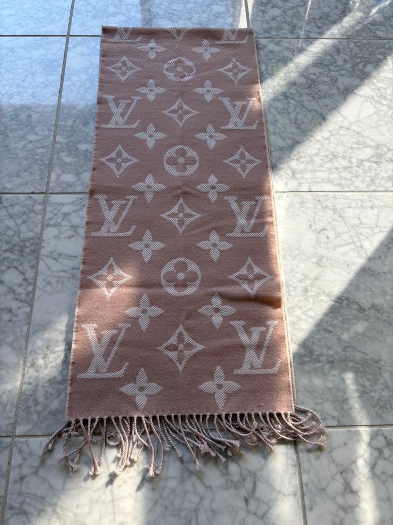 LOUIS VUITTON エシャルプシンプリーLV マフラー