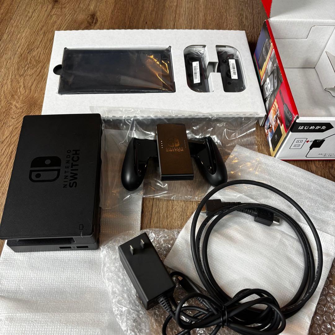 美品）Nintendo Switch 本体 充電器　HDMIケーブル付き