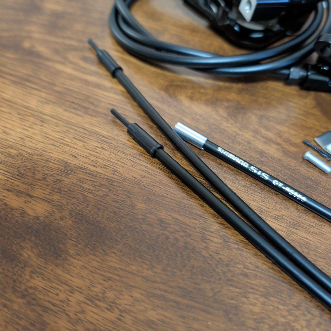 ね*い様 【新品】SHIMANO シマノ 105 R7020 油圧ディスク コン