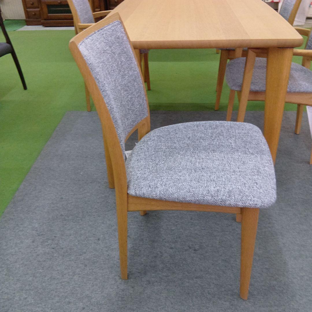 飛騨 シラカワ　 ダイニングチェア 展示品1　肘無し