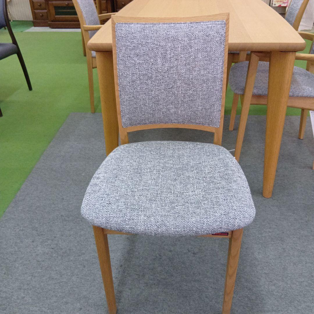 飛騨 シラカワ　 ダイニングチェア 展示品1　肘無し
