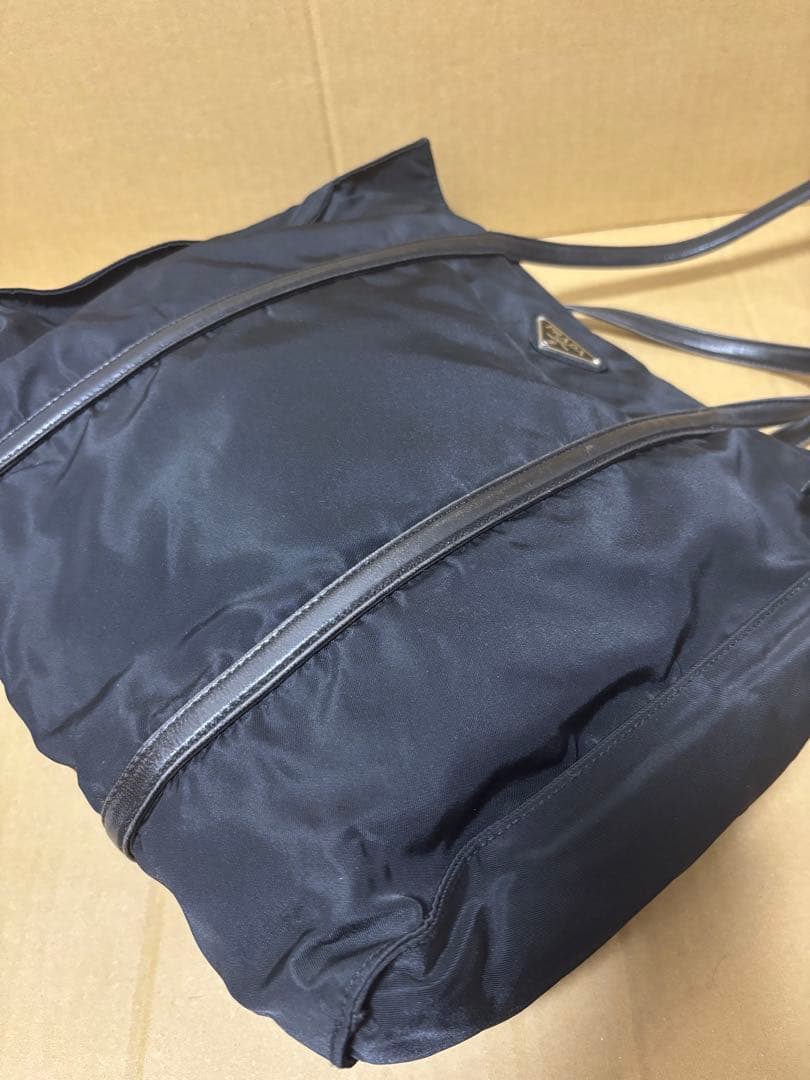 PRADA ブラック テッサートートバッグ B6222