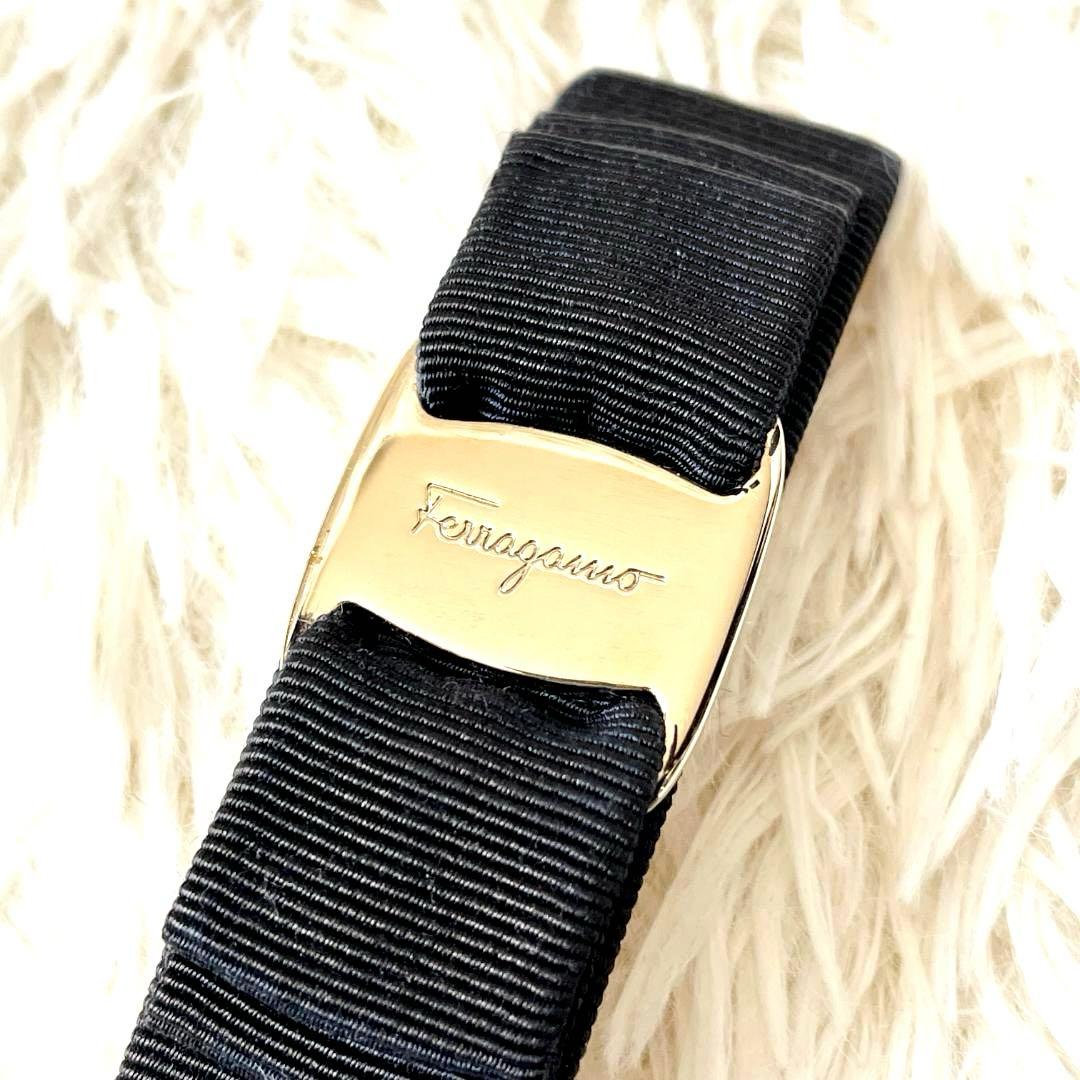 極美品　フェラガモ バレッタ ヴァラ ブラック ゴールド金具 イタリア製 美品