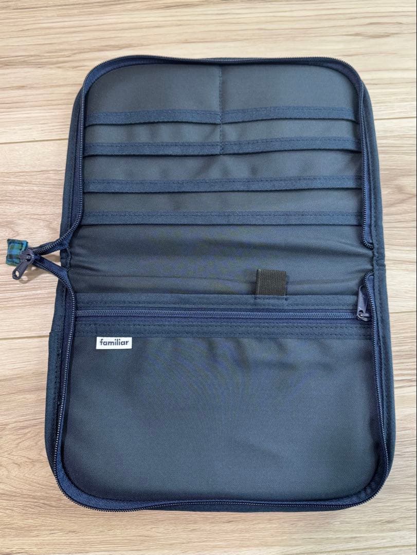 美品　familiar 母子手帳ケース