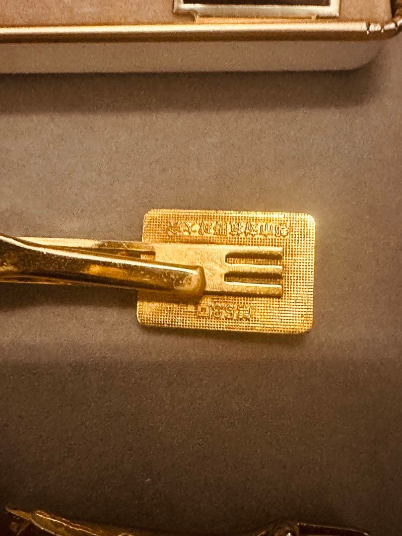 y*g様 遺品整理品と自分が頂いた物などになります。