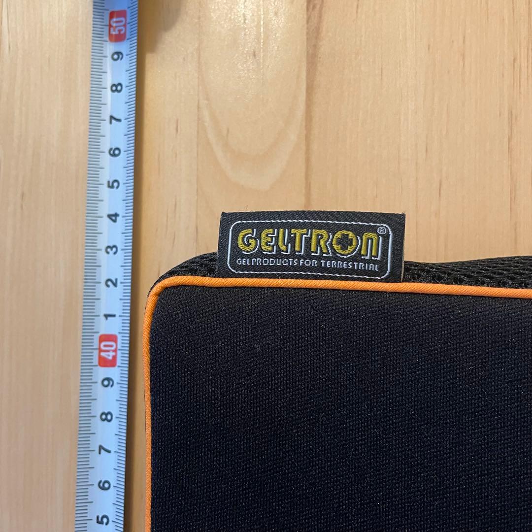 ジェルトロン　シングルクッション　幅42センチ　奥行38センチ　試用のみの美品