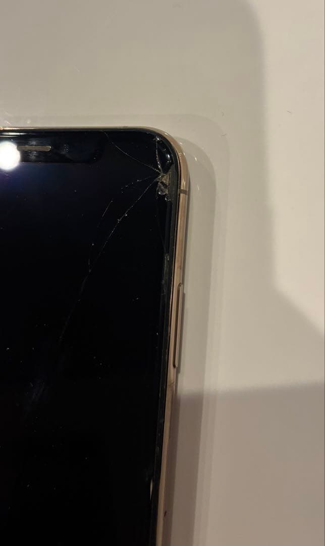 Apple iPhone Xs ゴールド 本体