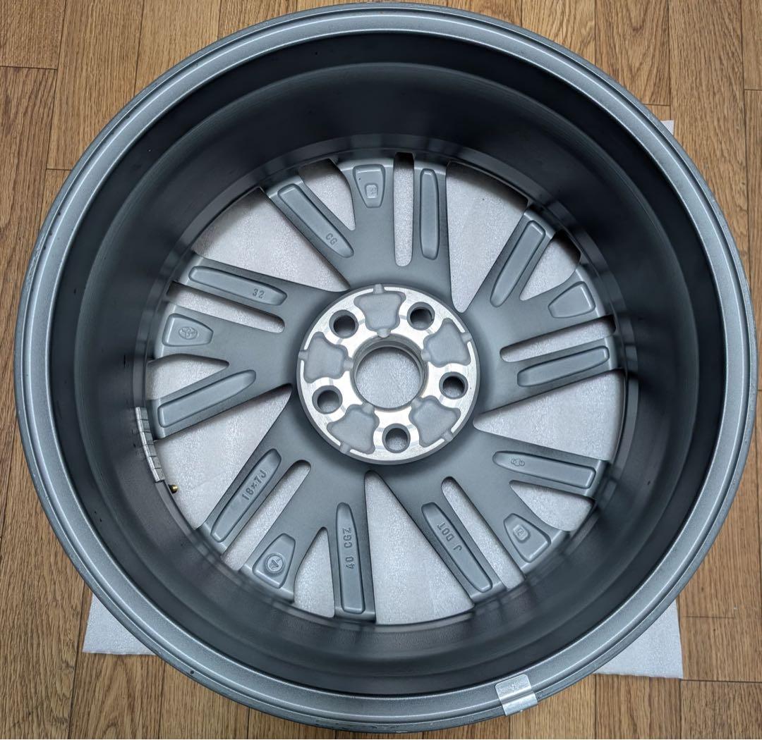 カローラクロス純正ホイール【新車外し】1本　まぁちゃん