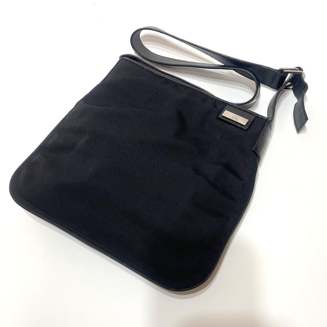 【新春特別価格】　GUCCI グッチ 黒 ショルダーバッグ トム・フォード