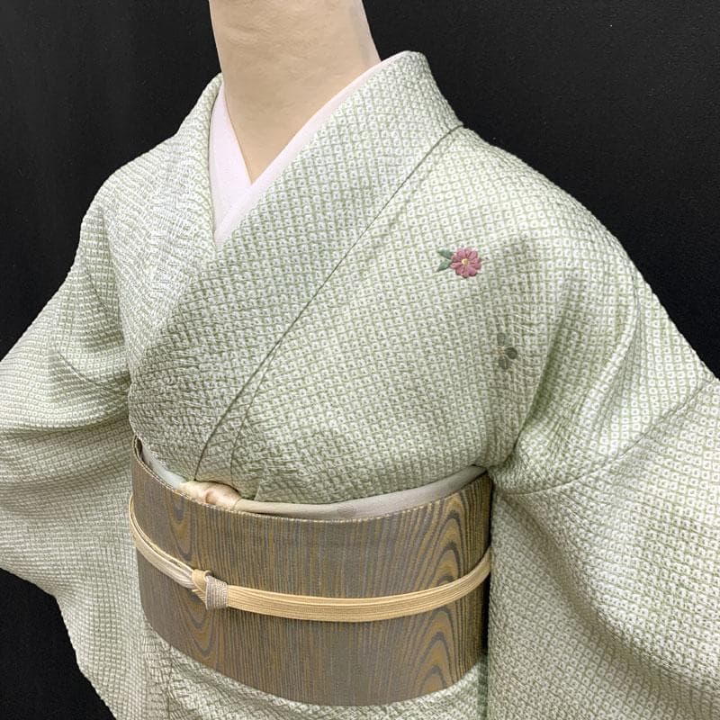 602mh35〇総絞り 付下げ やや身幅広め 刺繍 花 黄緑〇美品