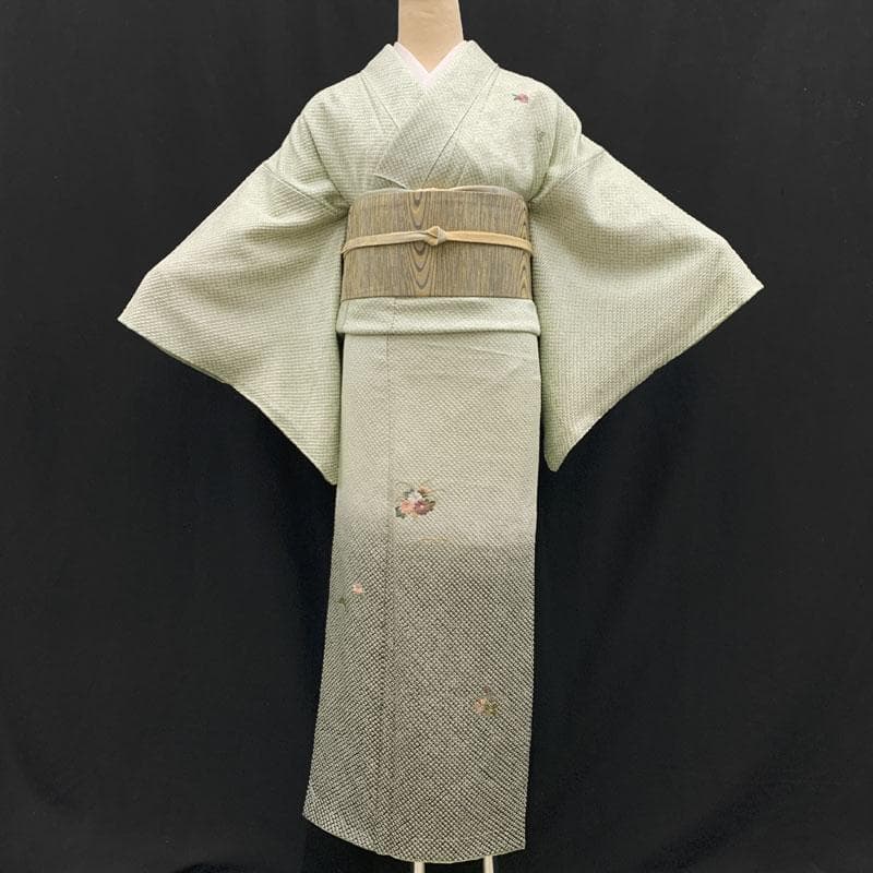 602mh35〇総絞り 付下げ やや身幅広め 刺繍 花 黄緑〇美品