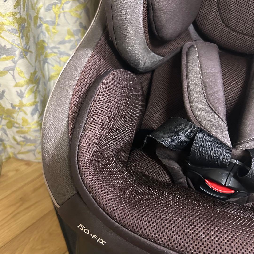 combi クルムーヴスマート　isofix 回転式　JG-650 ブラウン