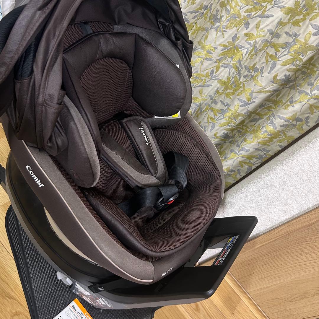 combi クルムーヴスマート　isofix 回転式　JG-650 ブラウン