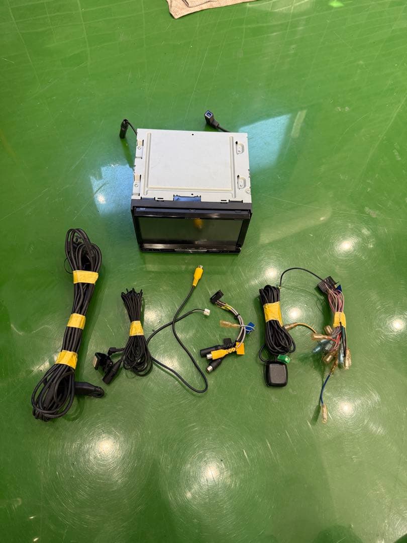 Carrozzeria AVIC-ZH0007 カーナビ　カロッツェリア