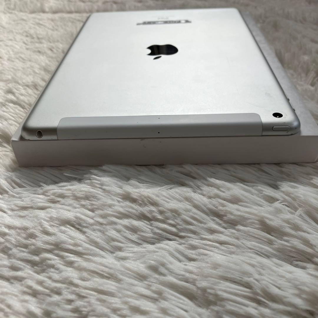 【人気端末】iPad 第8世代 128GB SIMフリー 【すぐ発送】