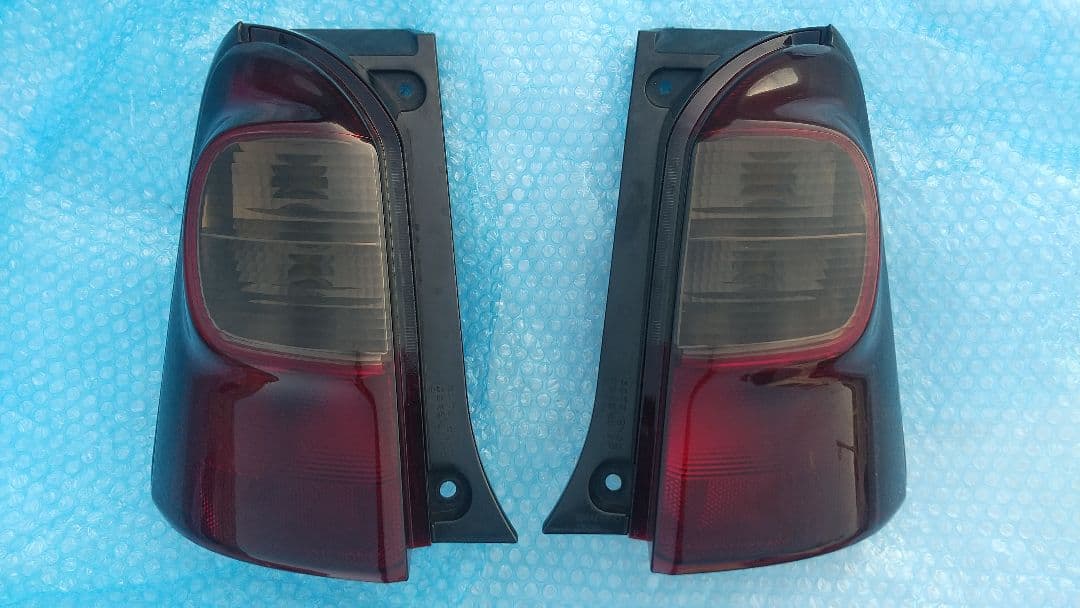 美品♪エッセL235Sスモークテールランプ