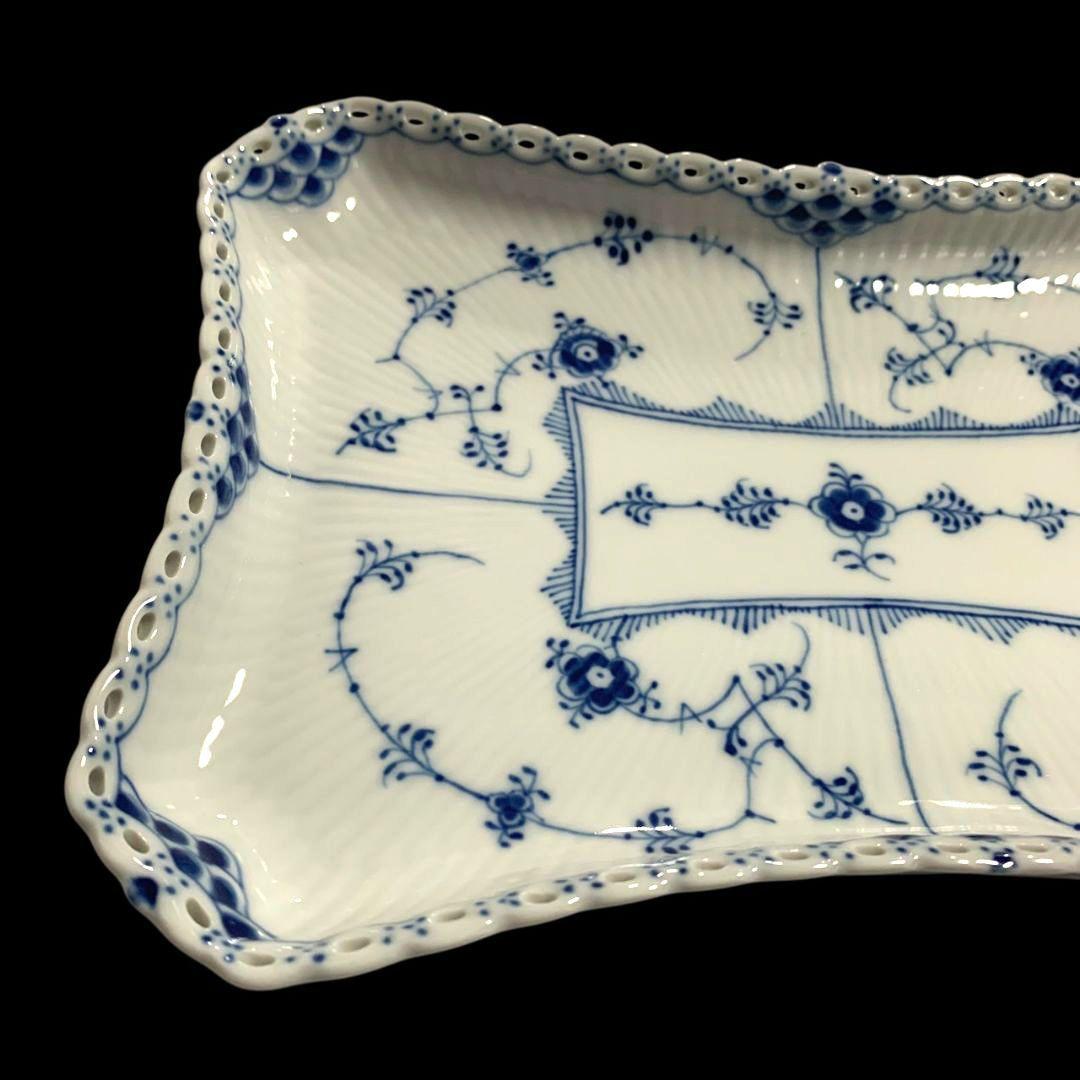 ロイヤルコペンハーゲン ブルーフルーテッド フルレース スクエアプレート