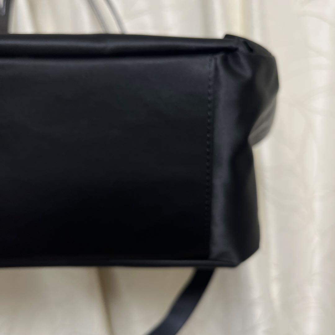 超美品ラシット今期A4入るポケット多数三層構造メタルロゴ2wayバッグ