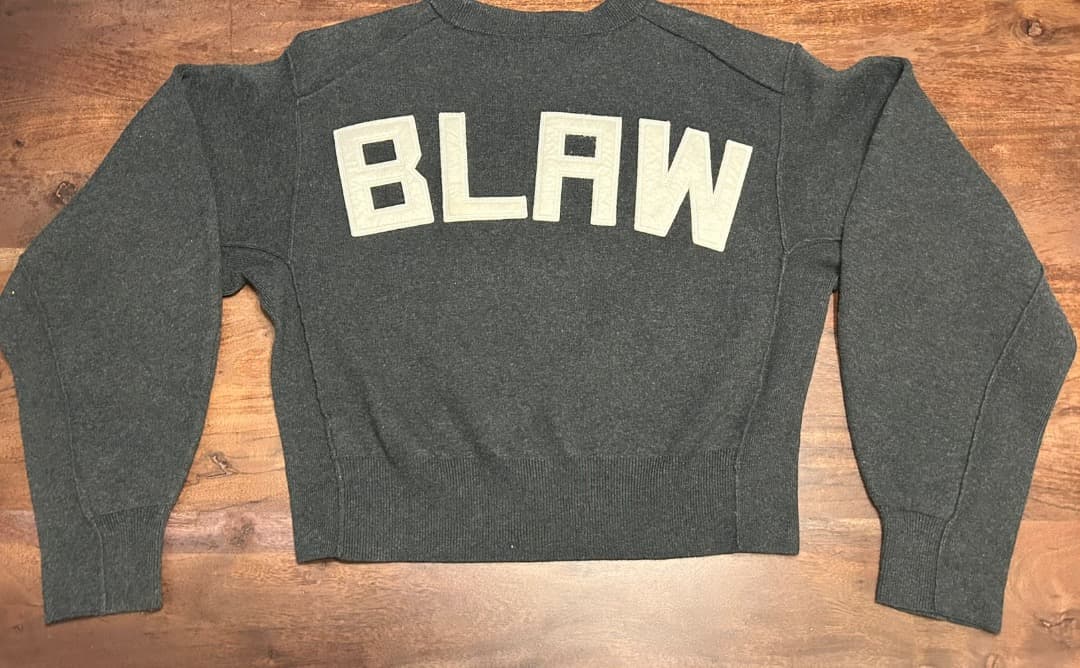 【サステナブル・洗える】フェルト刺しゅうニットプルオーバー