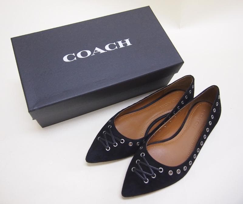 COACH ブラック フラットシューズ　レザーハトメ飾り（7Ｃ）24.0cm