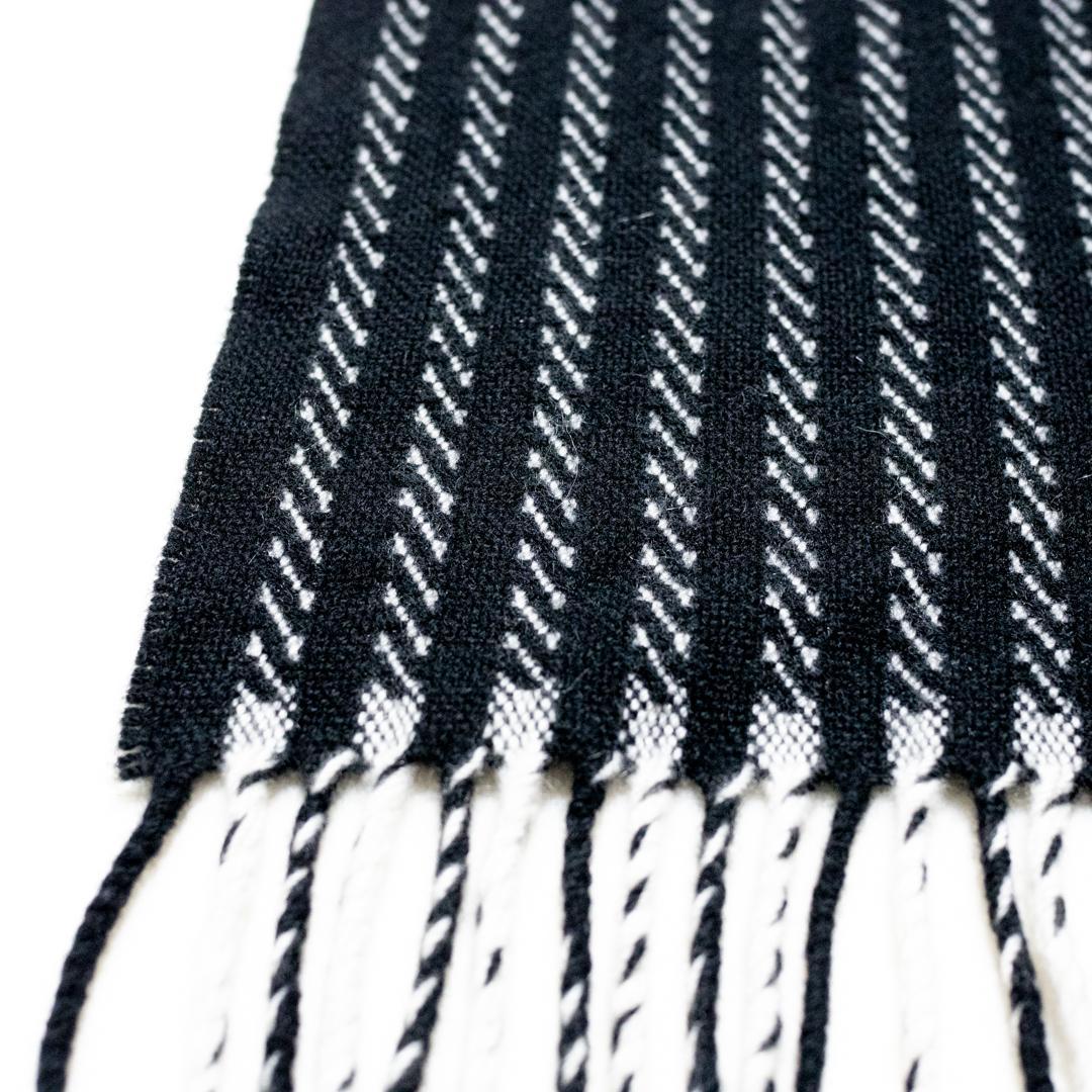 SAINT LAURENT メンズマフラー 白黒 ストライプ