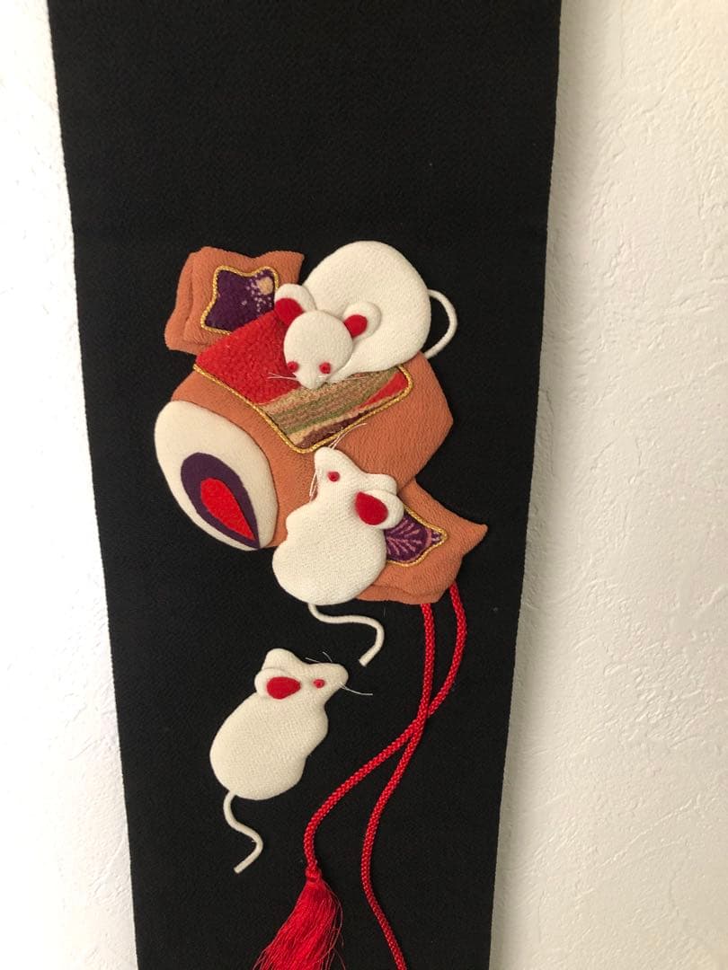 古布　押し絵タペストリー　ねずみと小槌　縮緬細工　ハンドメイド