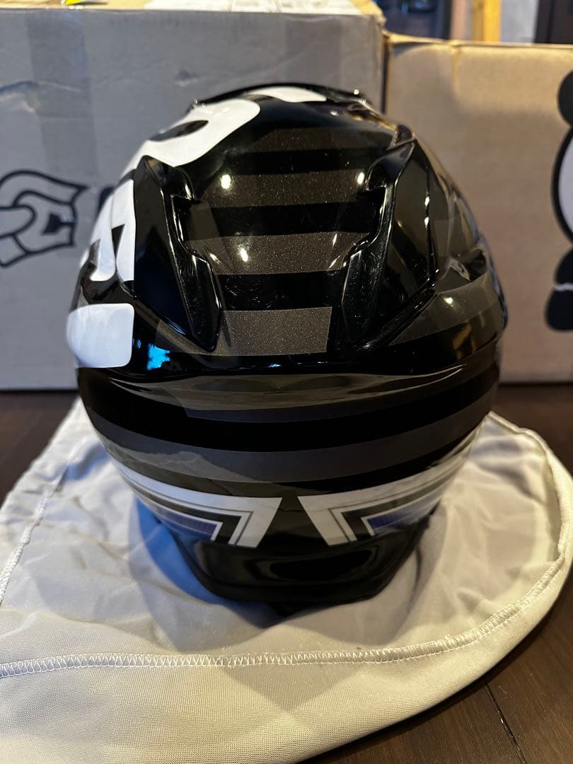 SHOEI フルフェイスヘルメット ブラック/ホワイト　SENA SRL2内蔵