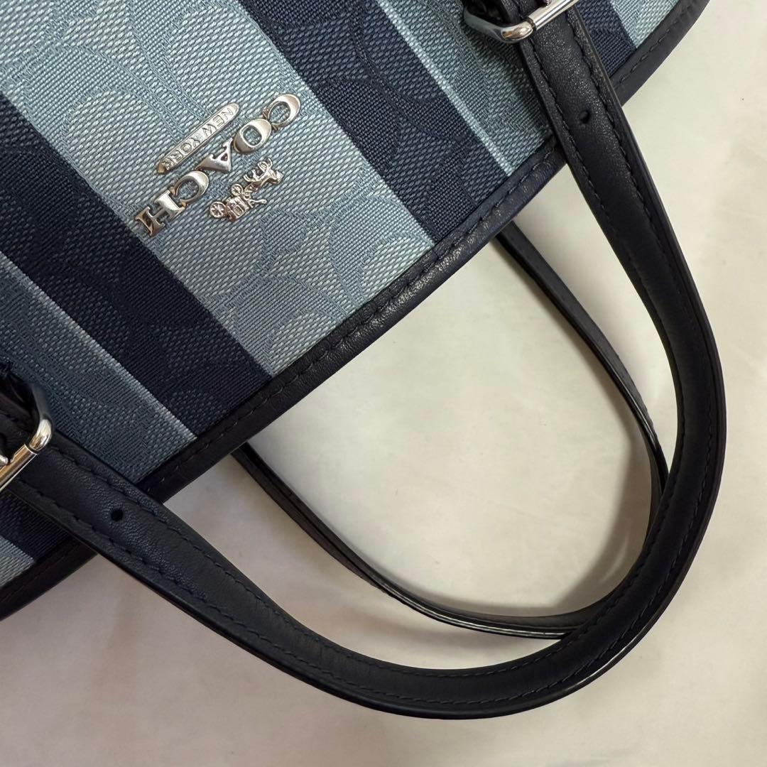 【新品同様】コーチ C8416 2way ショルダーバッグ ストライプ レザー