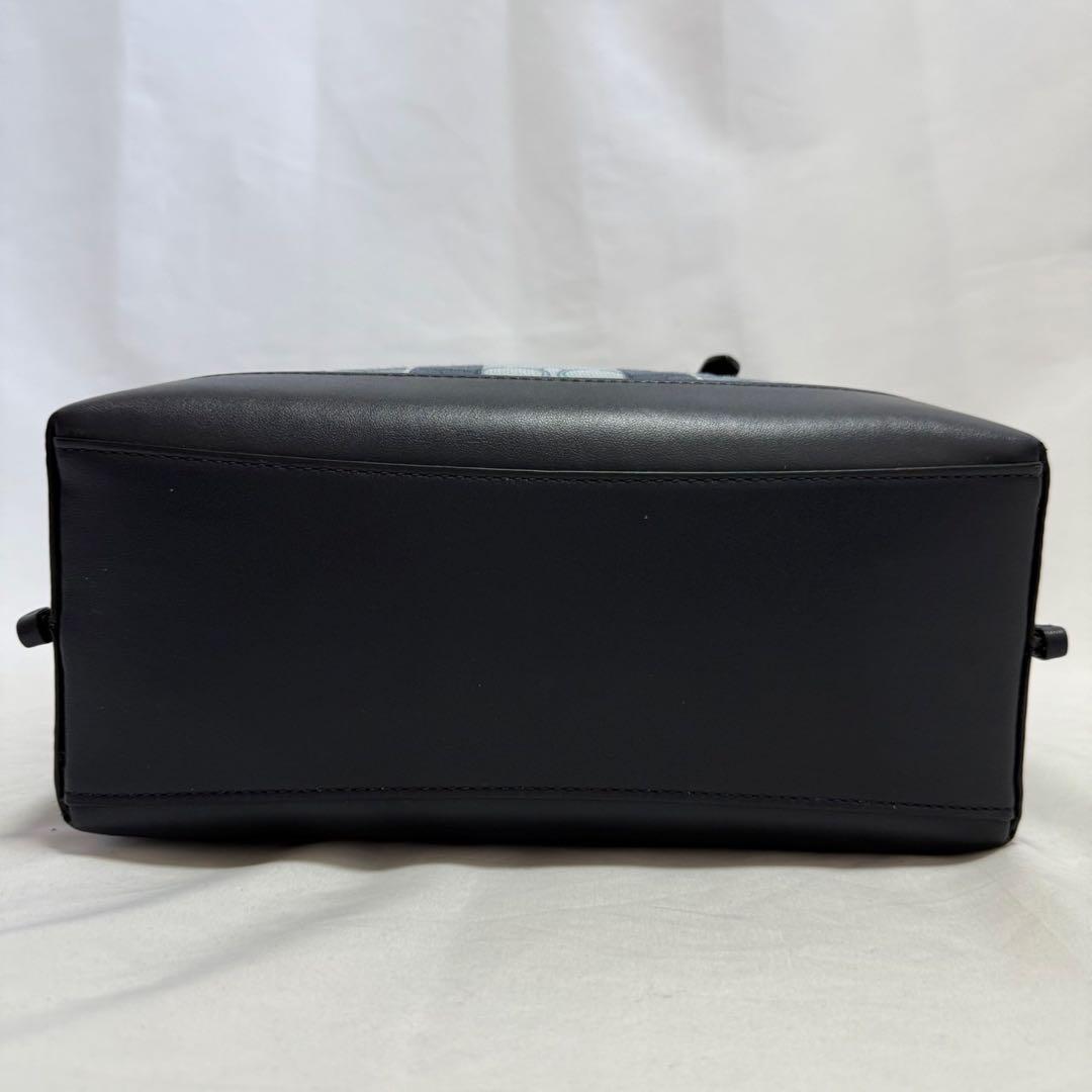 【新品同様】コーチ C8416 2way ショルダーバッグ ストライプ レザー