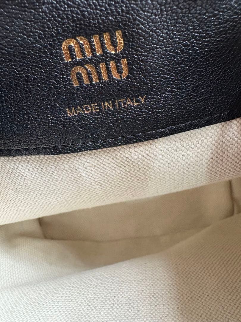 miumiu ミュウミュウ ナッパレザーミニバッグ ショルダーポーチ