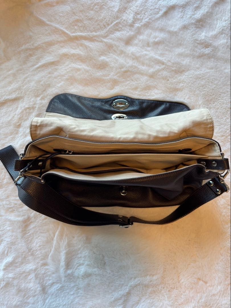 ポスティーナ　茶色