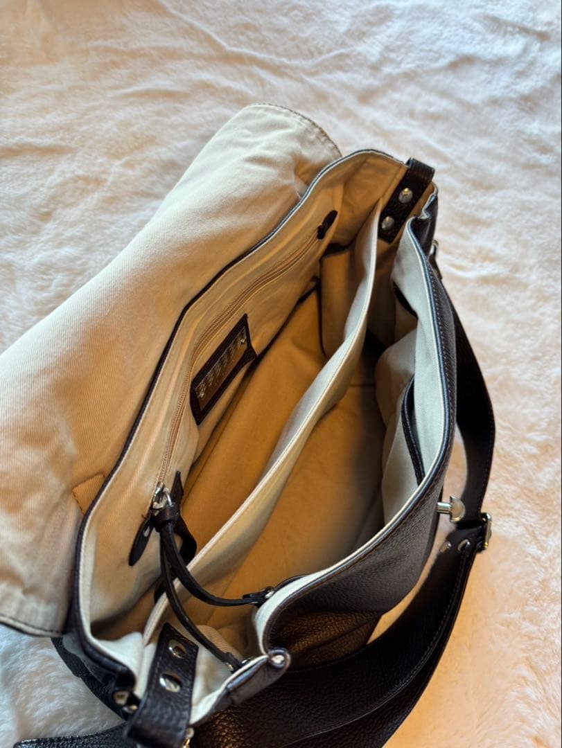 ポスティーナ　茶色