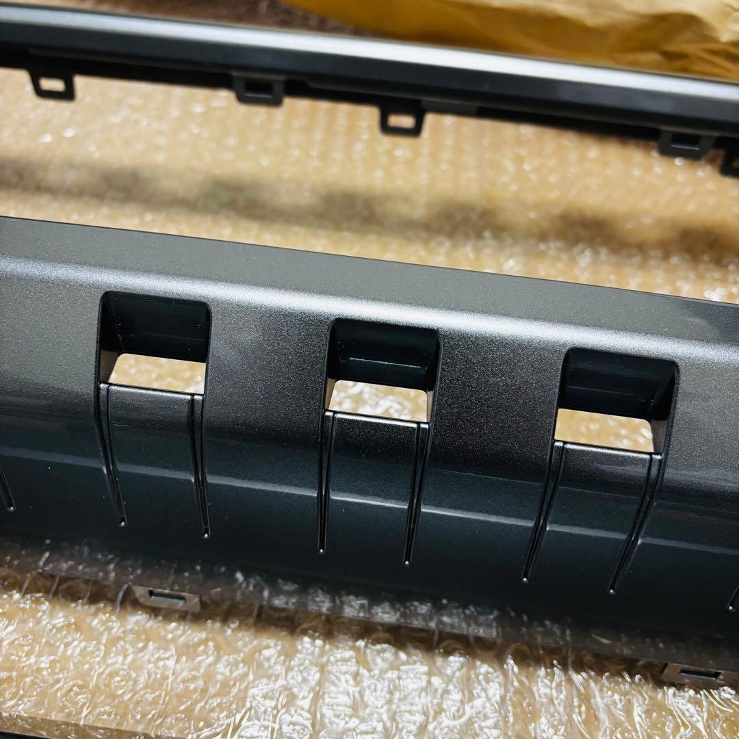 ランクル250 純正納車前取外し フロントバンパー、リアガーニッシュ　3点セット