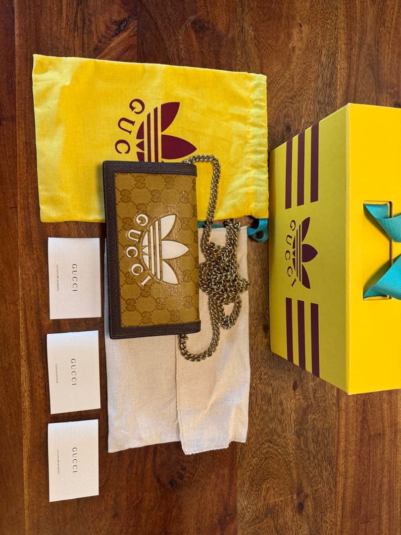 【ねこあるく】GUCCI Adidas グッチ　アディダス　チェーン