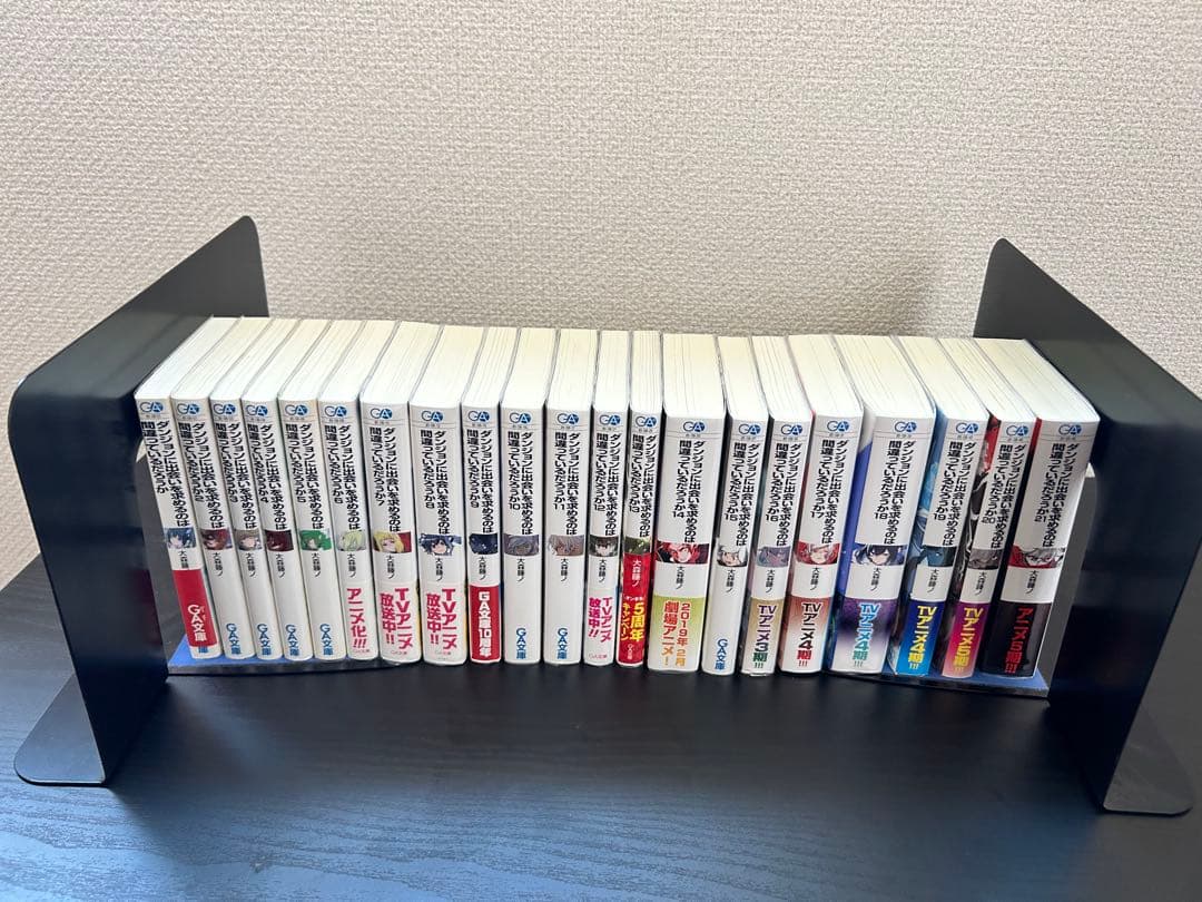 ダンジョンに出会いを求めるのは間違っているだろうか　外伝含む小説全50冊＋小冊子