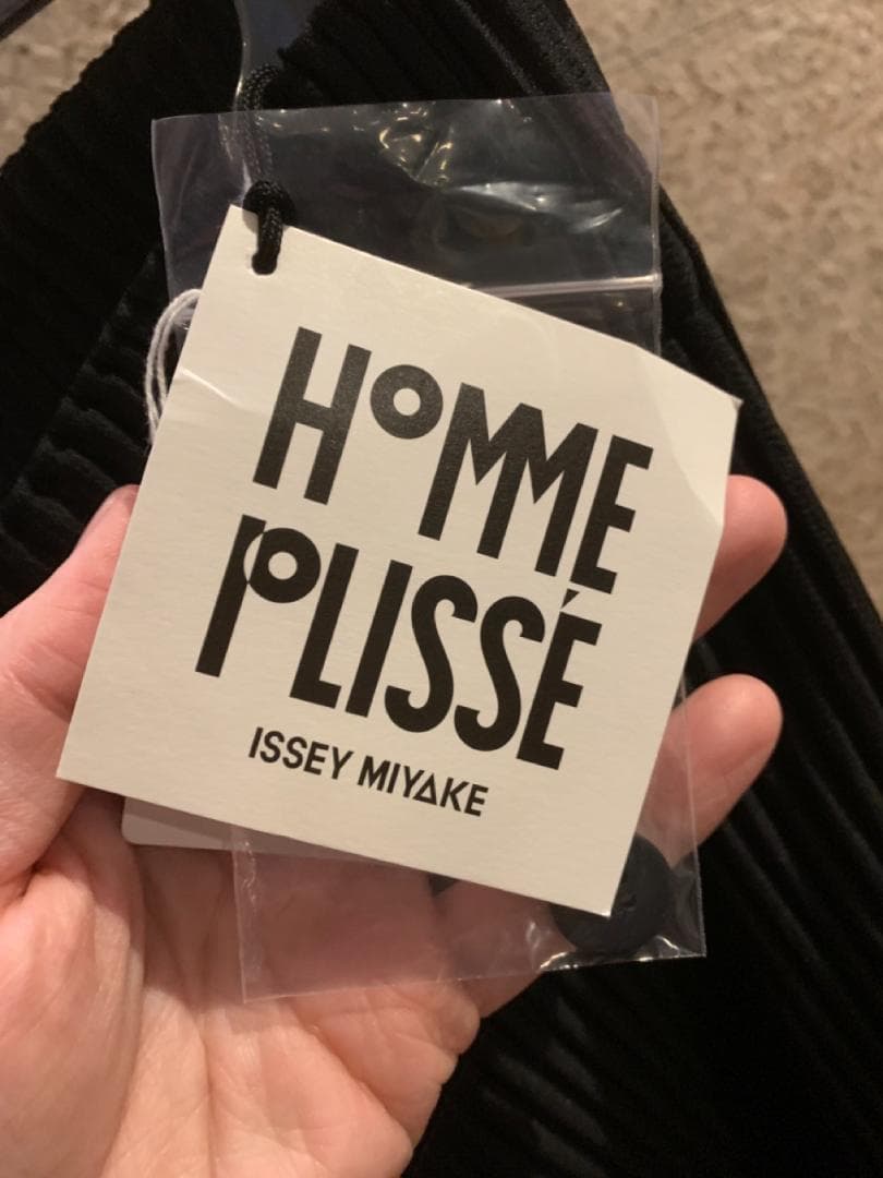 た*様 homme plisse イッセイミヤケ プリーツパンツ 黒 2
