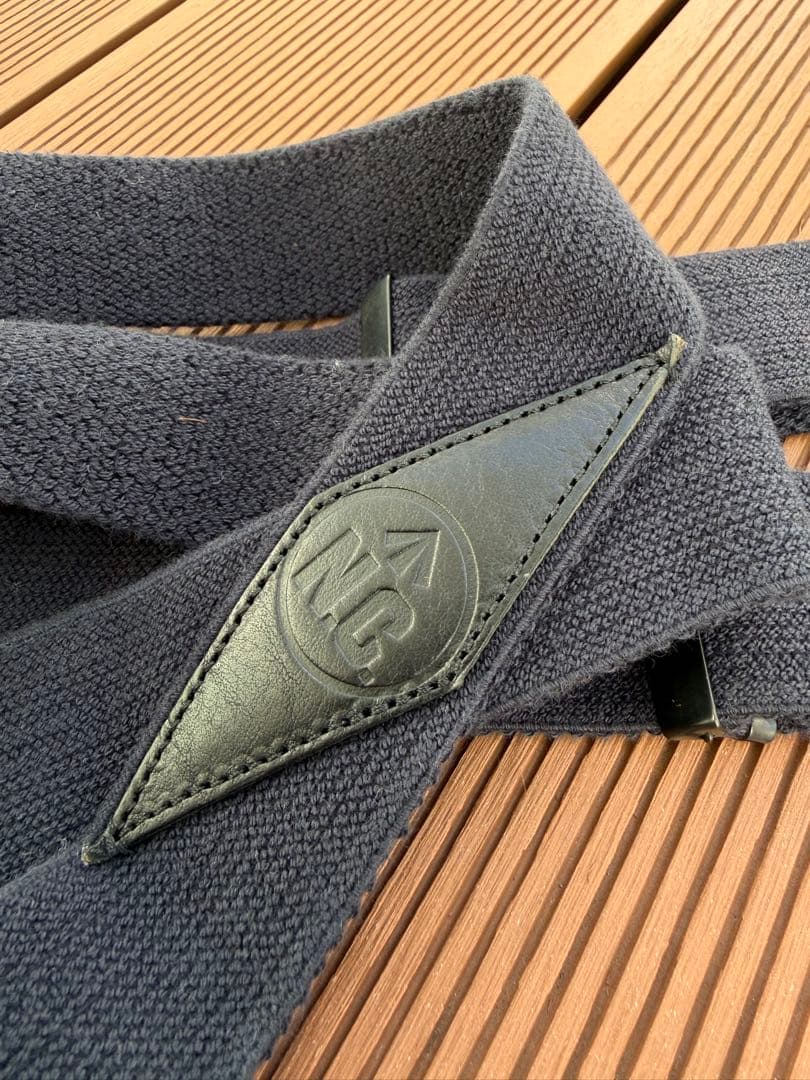 ナイジェル・ケーボン サスペンダーネイビー