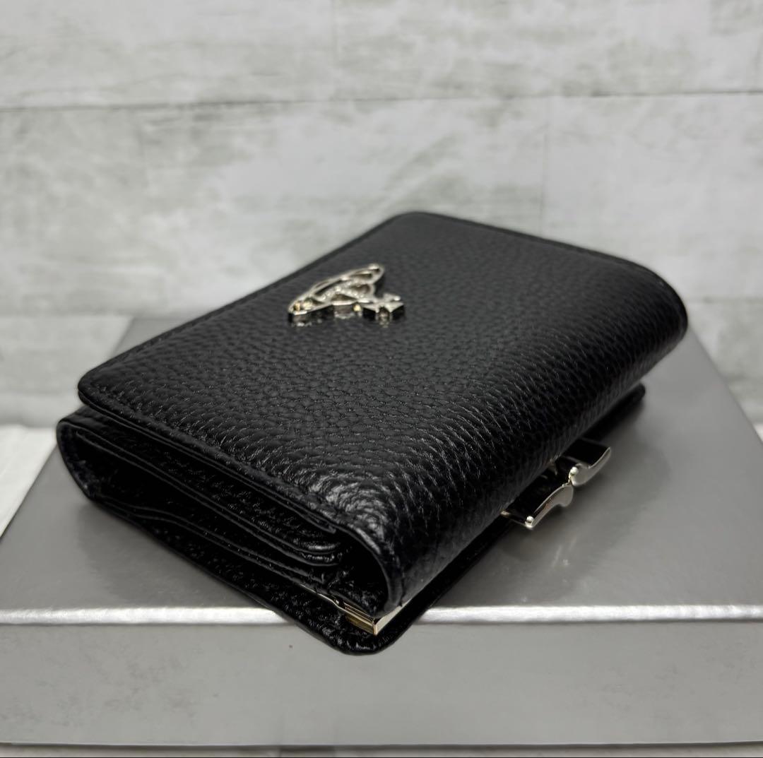上品！大人気！ヴィヴィアンウエストウッド スモールフレームウォレット 黒
