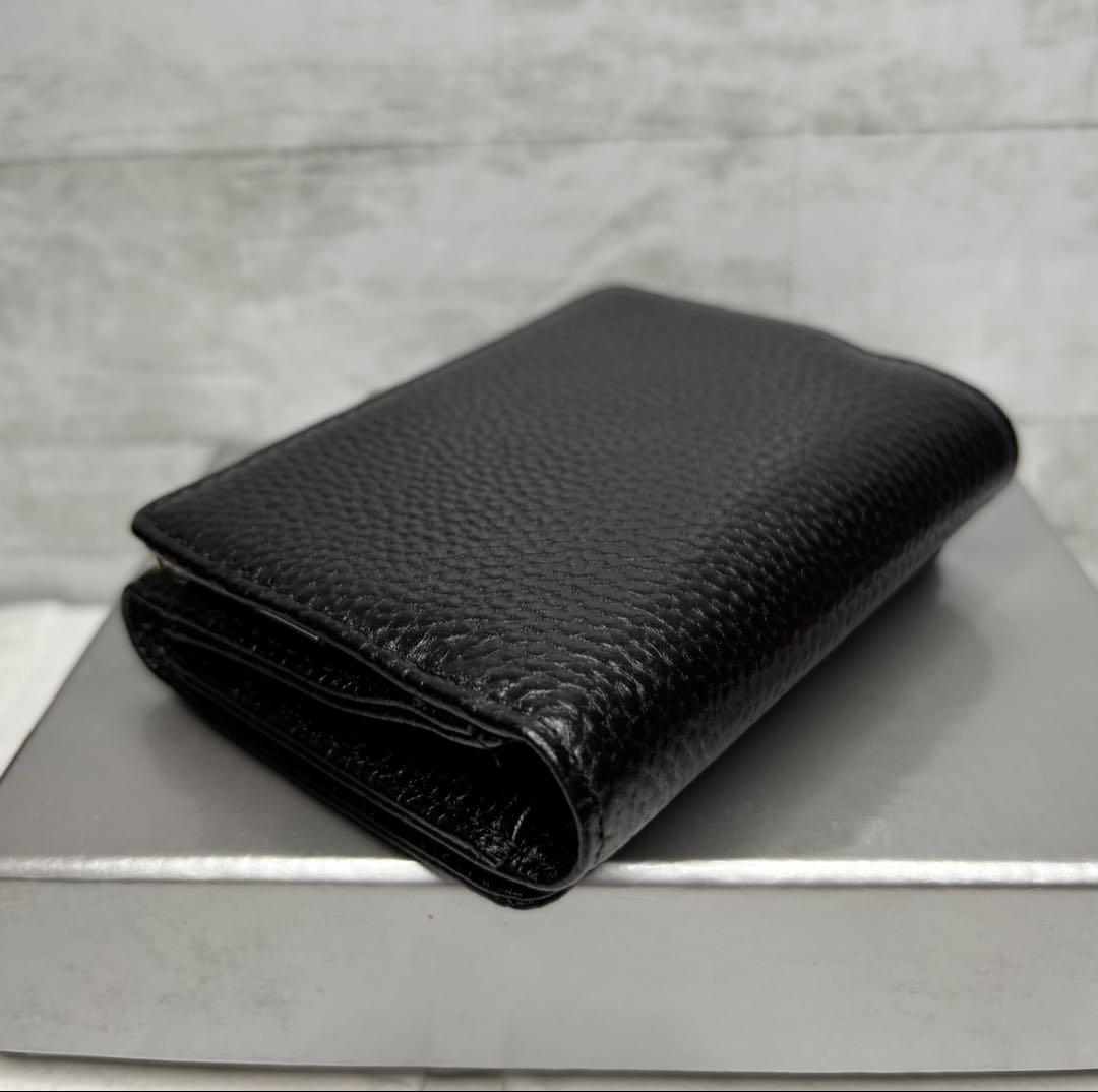 上品！大人気！ヴィヴィアンウエストウッド スモールフレームウォレット 黒