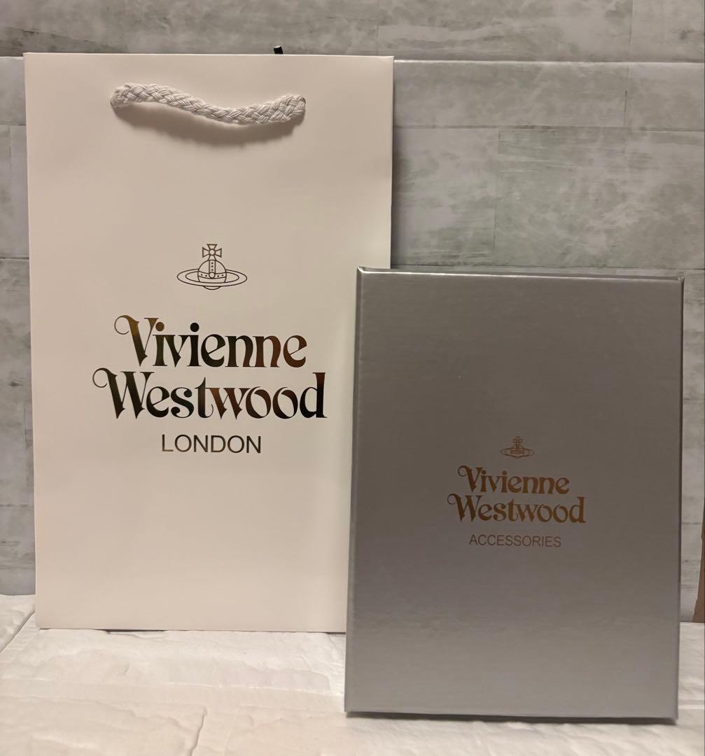 上品！大人気！ヴィヴィアンウエストウッド スモールフレームウォレット 黒